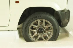 Suzuki Jimny JB64 2018 white, 78505, AutoArt 1:18