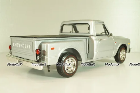 Chevrolet C10 Stepside (pickup) 1968, silver, AW324, Autoworld 1:18