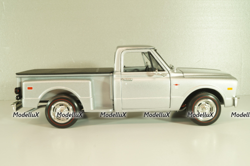 Chevrolet C10 Stepside (pickup) 1968, silver, AW324, Autoworld 1:18