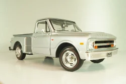 Chevrolet C10 Stepside (pickup) 1968, silver, AW324, Autoworld 1:18