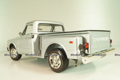Chevrolet C10 Stepside (pickup) 1968, silver, AW324, Autoworld 1:18