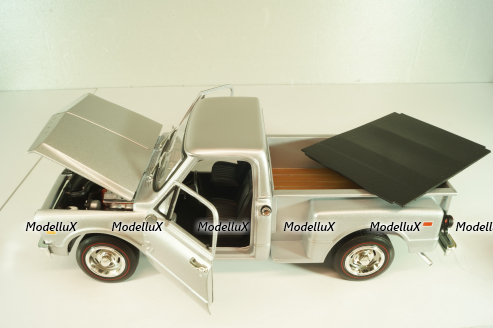 Chevrolet C10 Stepside (pickup) 1968, silver, AW324, Autoworld 1:18