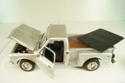 Chevrolet C10 Stepside (pickup) 1968, silver, AW324, Autoworld 1:18