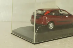 Ford Focus  Fastback (MK1) 3-doors 1998, red, Minichamps 1:43