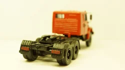 Зил 13305 тягач 1993г. красный, Skifavto 1:43