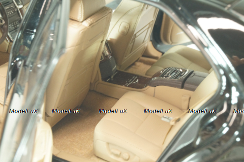 Cadillac SLS Seville 2006, CSLS001, Dealer Edition 1:18