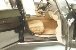 Cadillac SLS Seville 2006, CSLS001, Dealer Edition 1:18