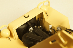 TOYOTA LAND CRUISER BJ - BEIGE, KYO8959BE, Kyosho 1:18