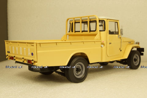 Toyota Land Cruiser 40 PickUp Beige,  KYO8958BE, Kyosho 1:18