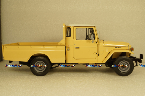 Toyota Land Cruiser 40 PickUp Beige,  KYO8958BE, Kyosho 1:18