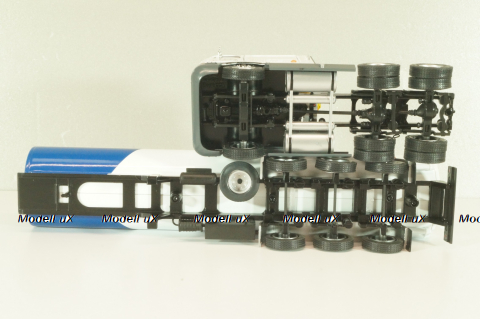 International Eagle Cabover, truck with Semitrailer YPF 1997, white/blue, American trucks, Spain, #87, Altaya 1:43