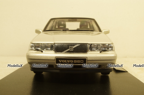 Volvo 960 1996, silver, T9-1800301, Triple9 1:18