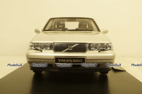 Volvo 960 1996, silver, T9-1800301, Triple9 1:18