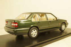 Volvo 960 1996, dark green, T9-1800300, Triple9 1:18