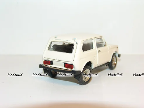 Land Rover Discovery Series I 5 Door 'Camel Trophy' Kalimantan 1996, Almost Real 1:43