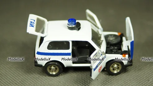 International  Lonestar  2010 blue, TR118, IXO 1:43