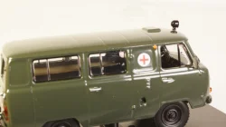 Уаз-452 1980г Санитарный, TruckTyr 1:43