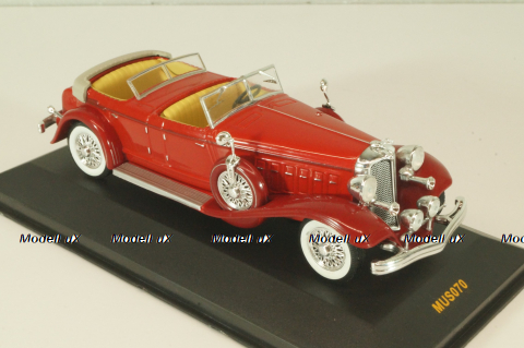 Chrysler Imperial Le Baron Phaeton 1933, red, MUS070, IXO Museum 1:43