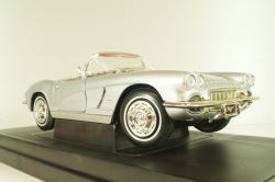 Chevrolet Corvette (C1) Convertible 1962, silver, 36833, ERTL 1:18 Уценка!