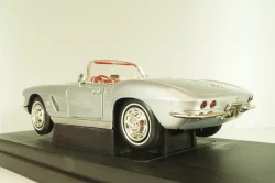 Chevrolet Corvette (C1) Convertible 1962, silver, 36833, ERTL 1:18 Уценка!