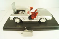 Chevrolet Corvette (C1) Convertible 1962, silver, 36833, ERTL 1:18 Уценка!