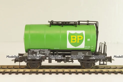 Вагон цистерна "BP" (number 072 7 874-1), 2-х осный DB, Epoche IV (1965 - 1990), зеленый, 4336D, Roco 1:87 (HO)