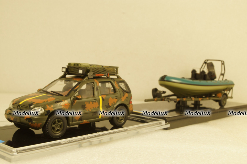 Mercedes ML320 W163 1998 with powerboat Ukraine Territorial Defense Forces (Mykolaiv 2022), TruckTyr 1:43