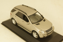 Mercedes ML63 AMG W164 2006, 400034570, silver Minichamps 1:43