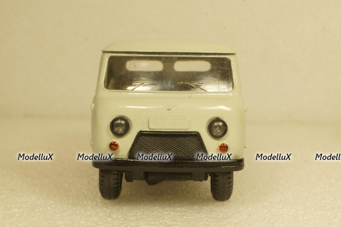 Уаз-3303, белый, Русская миниатюра 1:43