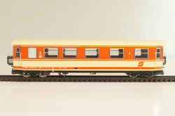Вагон пассажирский, 1-2-й класс тип AB4ipho/s (# 2100) 2-х осный, ÖBB, Epoche IV (1965 - 1990), оранжевый/бежевый, 34000, Roco 1:87 H0