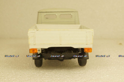 Уаз-3303, белый, Русская миниатюра 1:43