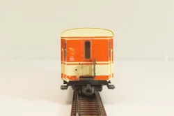 Вагон пассажирский, 1-2-й класс тип AB4ipho/s (# 2100) 2-х осный, ÖBB, Epoche IV (1965 - 1990), оранжевый/бежевый, 34000, Roco 1:87 H0