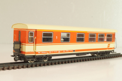 Вагон пассажирский, 1-2-й класс тип AB4ipho/s (# 2100) 2-х осный, ÖBB, Epoche IV (1965 - 1990), оранжевый/бежевый, 34000, Roco 1:87 H0