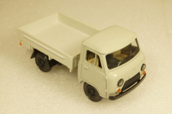 Уаз-3303, белый, Русская миниатюра 1:43