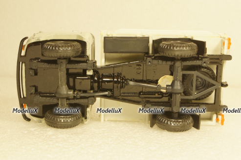 Уаз-3303, белый, Русская миниатюра 1:43