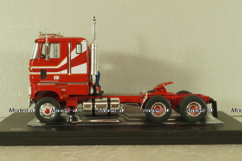 Ford CL 9000 1976, red, TR209.22, IXO 1:43