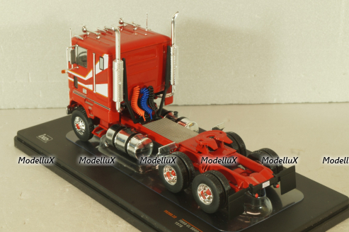 Ford CL 9000 1976, red, TR209.22, IXO 1:43
