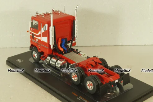 Ford CL 9000 1976, red, TR209.22, IXO 1:43