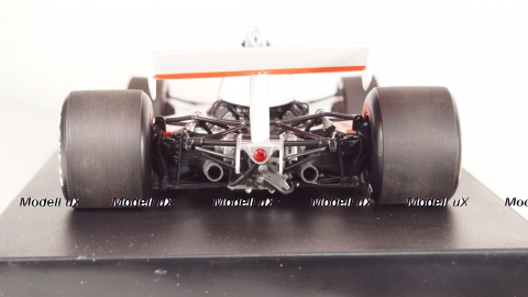 McLaren M23 #11 James Hunt World Champion formula 1 1976, Minichamps 1:18