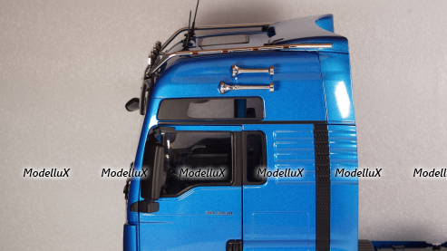 MAN TGX XXL 2018 metallic-blue, PCL30200, Premium Classixxs 1:18