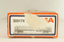 Вагон пассажирский 1 класс (number 61 80 88-80 107-0), 4-х осный DB, Epoche IV (1965 - 1990), бежевый/зеленый, 309174, Lima 1:87 (HO) №1