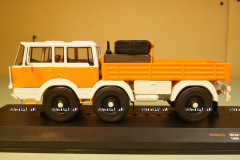 Tatra 813 6x6 Truck 3-assi 1968, TRU039.22, IXO 1:43