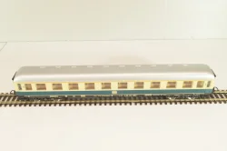 Вагон пассажирский 1 класс (number 61 80 88-80 107-0), 4-х осный DB, Epoche IV (1965 - 1990), бежевый/зеленый, 309174, Lima 1:87 (HO) №1