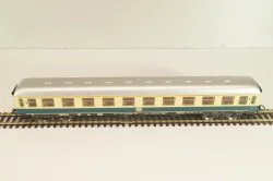 Вагон пассажирский 1 класс (number 61 80 88-80 107-0), 4-х осный DB, Epoche IV (1965 - 1990), бежевый/зеленый, 309174, Lima 1:87 (HO) №2