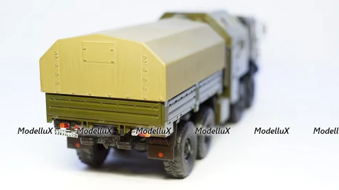 Mack B61 Tractor Truck 3-assi 1953, TR131.22, IXO 1:43