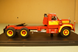 Mack B61 Tractor Truck 3-assi 1953, TR131.22, IXO 1:43