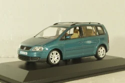 Volkswagen Touran 2003, light green, Minichamps 1:43