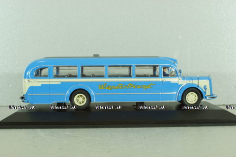 Mercedes-Benz O 6600 bus with figuren driver 1951, blue, 450274800, Schuco 1:43