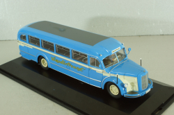 Mercedes-Benz O 6600 bus with figuren driver 1951, blue, 450274800, Schuco 1:43