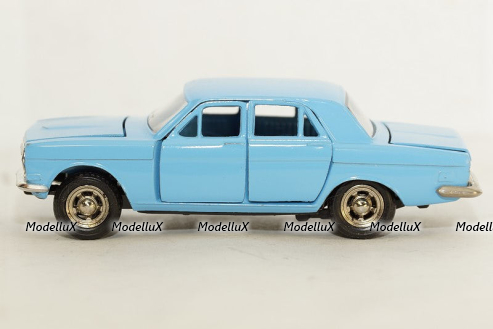 Ford Cortina MkIII 2000GT dark blue/mattblack 1973, Vanguards 1:43